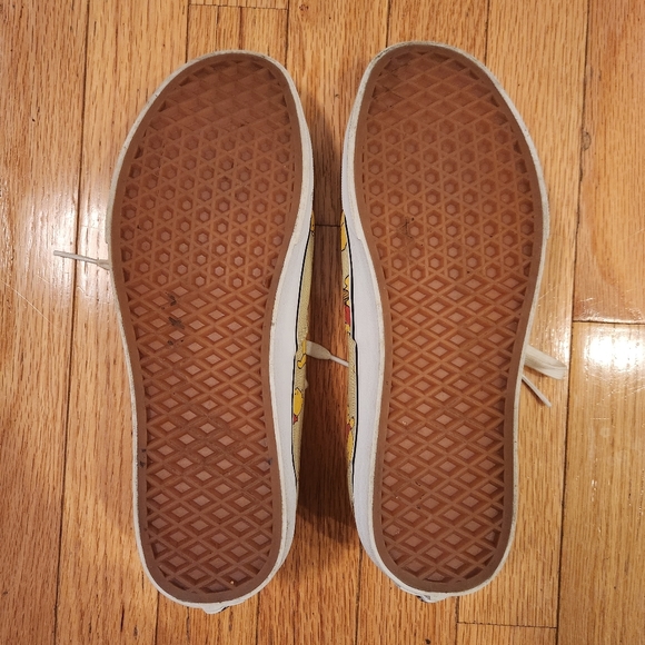 Vans x Disney Winnie The Pooh Shoes - Picture 6 of 8